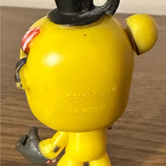 Freddy Five Nights Freddy’s Keychain Backpack Series Golden Freddy Clip - Picture 4 of 10